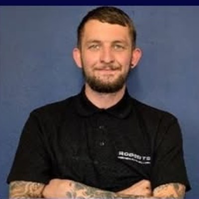 Jack, Fully qualified vehicle technician